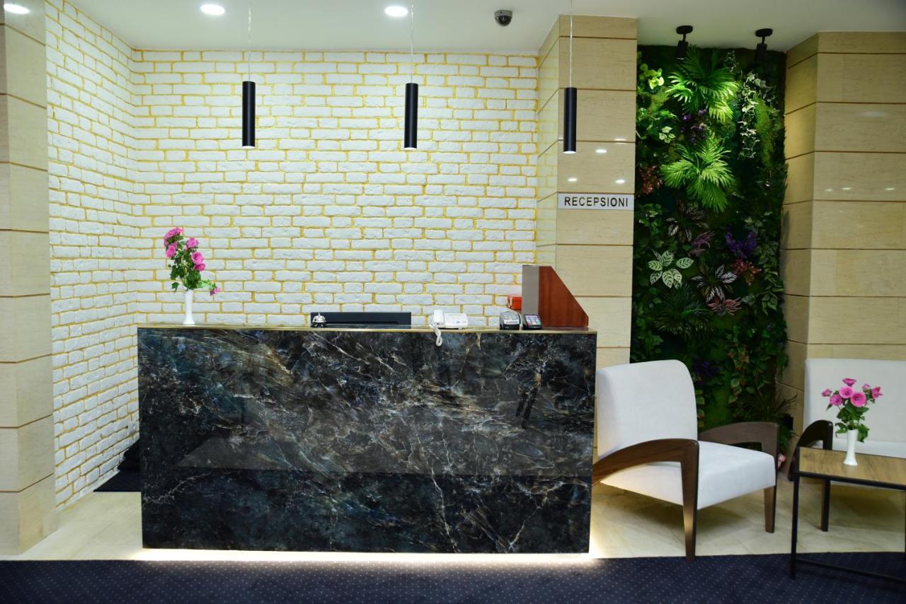 Hotel Comfort Tirana Kültér fotó