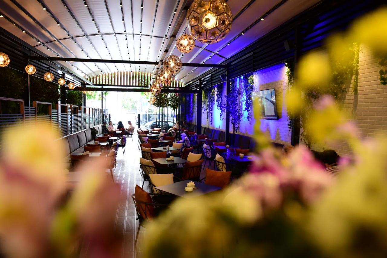 Hotel Comfort Tirana Kültér fotó