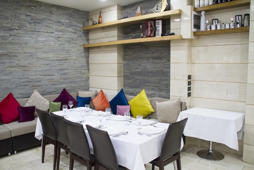 Hotel Comfort Tirana Kültér fotó