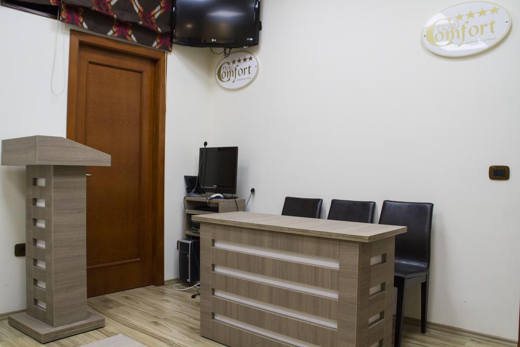 Hotel Comfort Tirana Kültér fotó