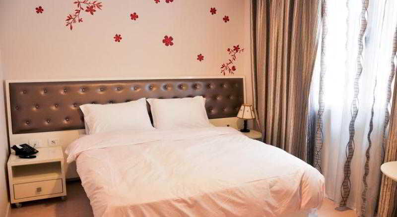 Hotel Comfort Tirana Kültér fotó